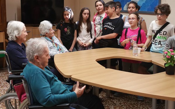 Educazione intergenerazionale: la Villa Ranuzzi accoglie circa 40 bambini della Scuola Primaria.